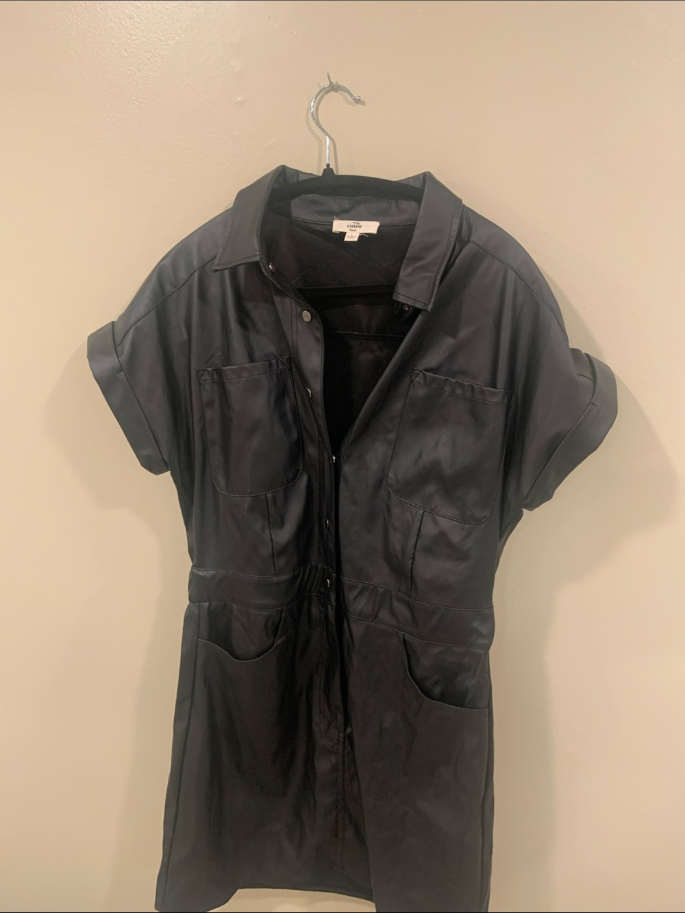 entro Black Short-Sleeve Utility Leather Jacket